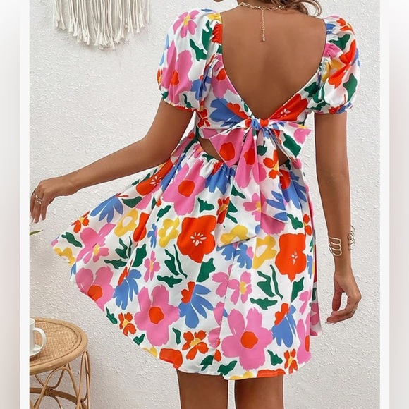 SHEIN Dresses & Skirts - SHEIN Vacay Women Boho Holiday Floral
Red blue Orange Casual Dress Large NWT